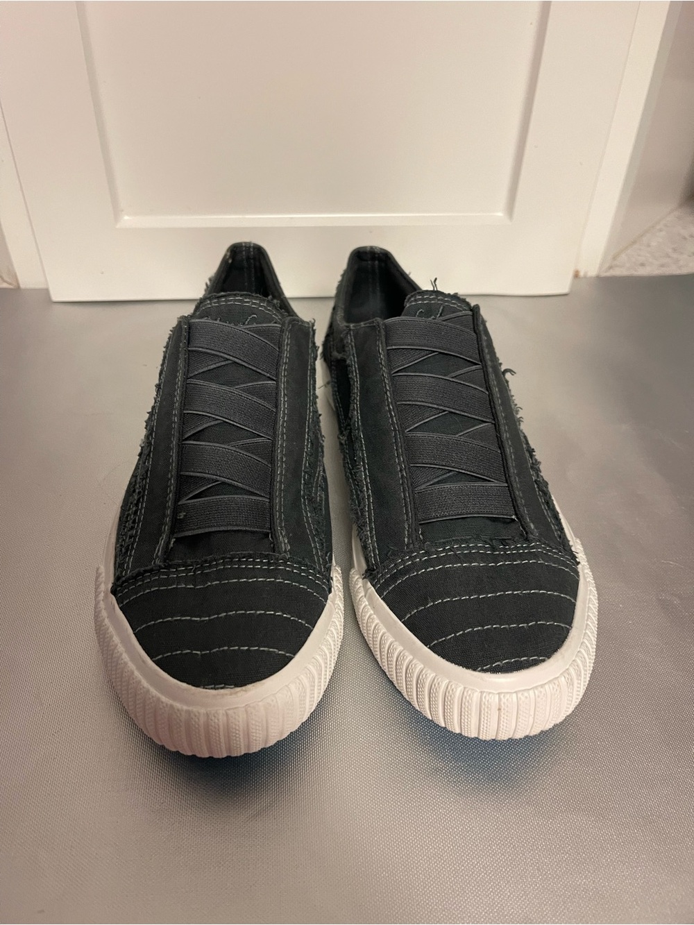 Blowfish Malibu Marley Women’s Black Slip- on Canvas Sneakers Sz 9.5